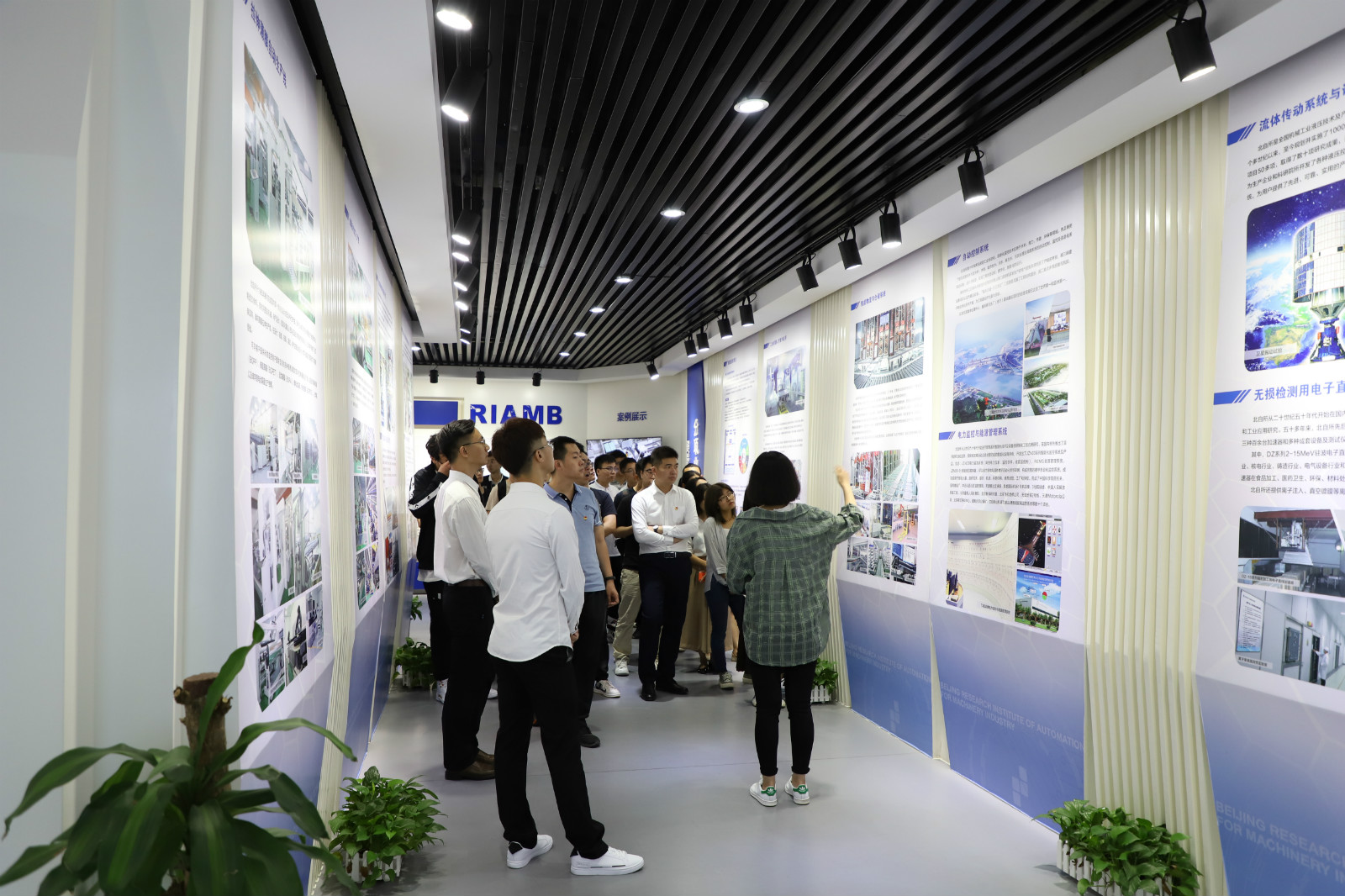 中国·太阳成tyc7111cc(集团)有限公司-官方网站